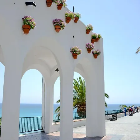 بيت للعطل Casa Bella Vista نيرخا